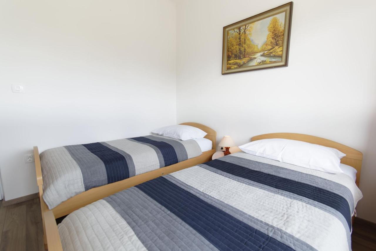 Apartment Patrik By Rent Istria Umago Exterior foto