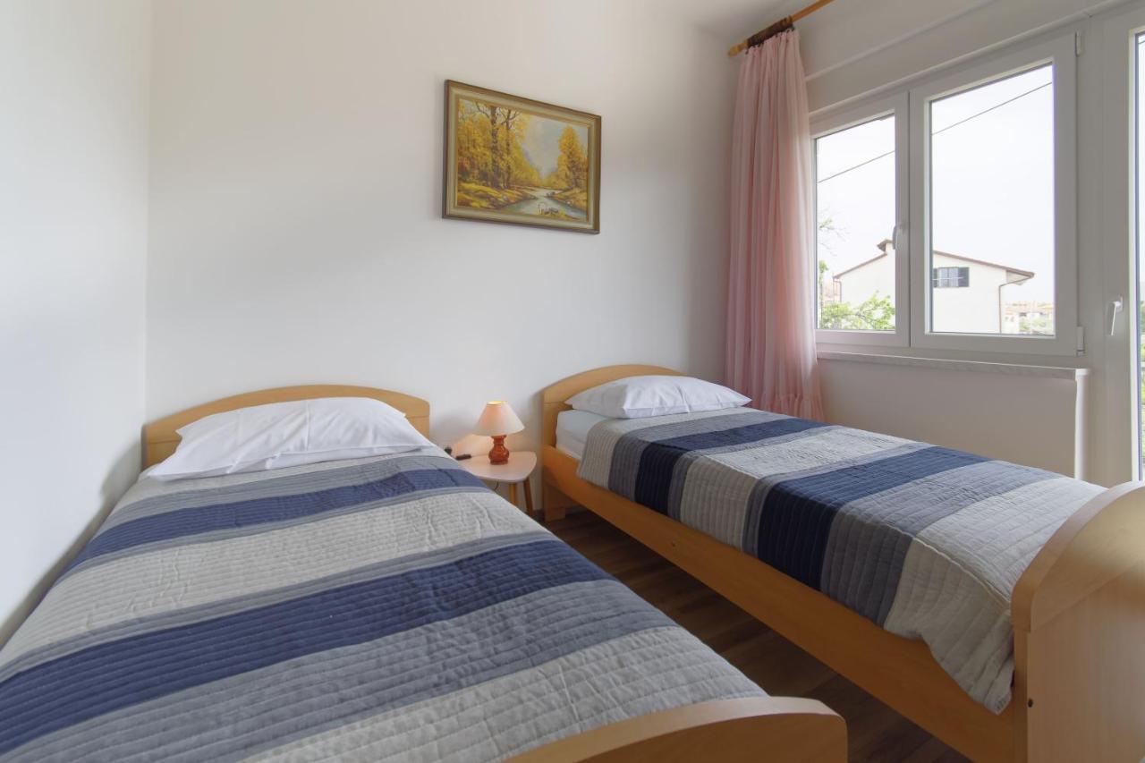 Apartment Patrik By Rent Istria Umago Exterior foto