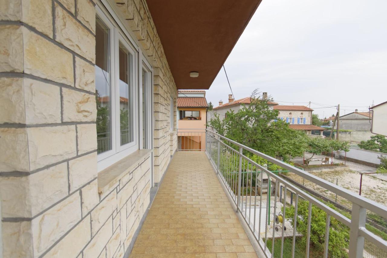 Apartment Patrik By Rent Istria Umago Exterior foto