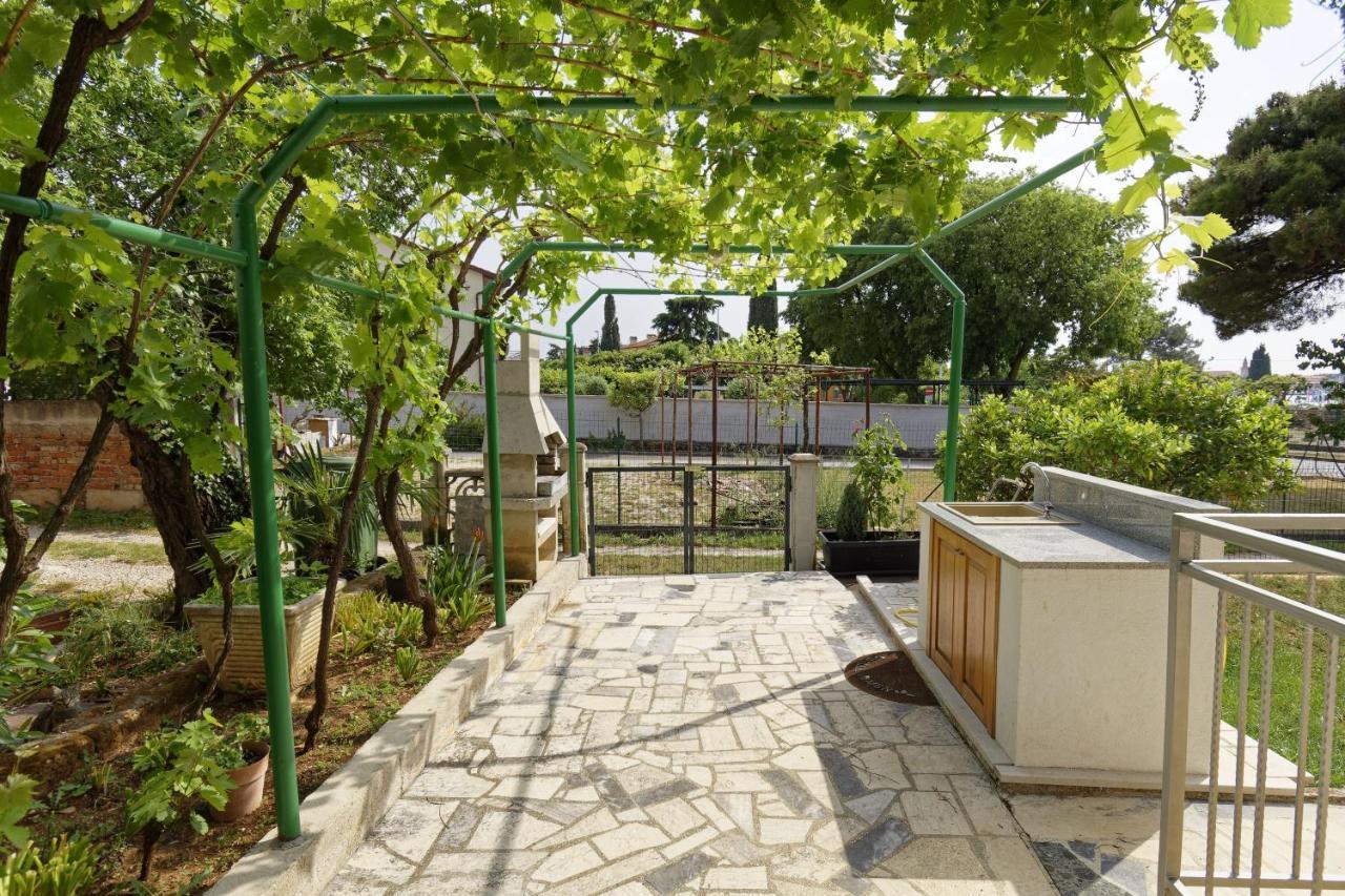 Apartment Patrik By Rent Istria Umago Exterior foto