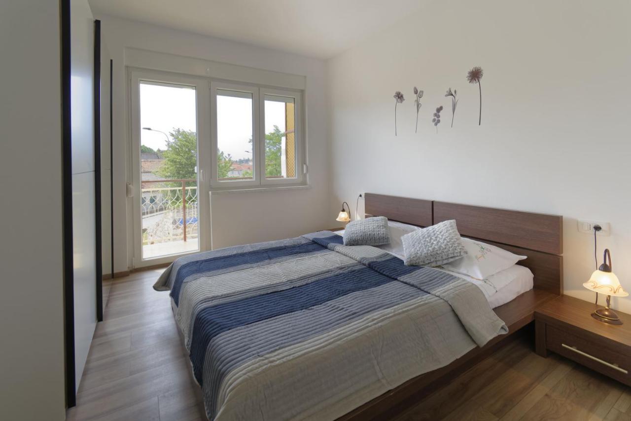 Apartment Patrik By Rent Istria Umago Exterior foto